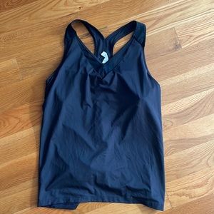 Lucy shelf bra workout top